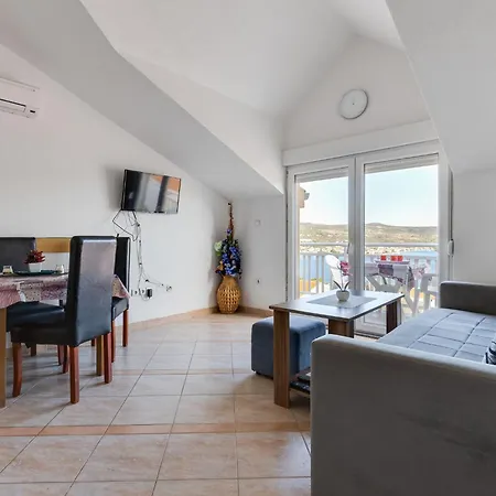 S&g Leko-3 By Interhome *