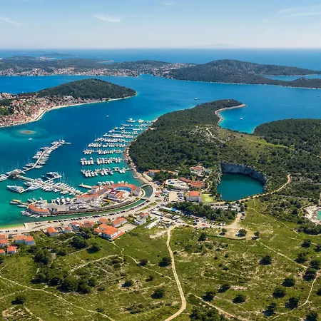 S&g Leko-3 By Interhome