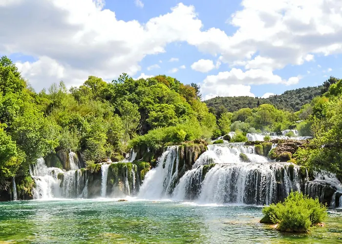 Vibes-3 By Interhome *